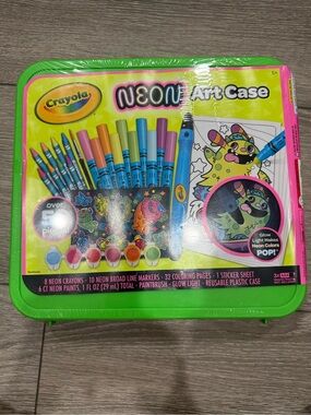 New Crayola Neon Art Case